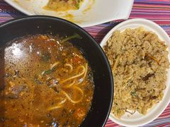 -香巴拉云南餐厅(华莱坞店)