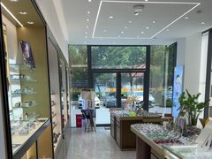 -视野联行眼镜·蔡司·尼康战略合作店(城西银泰店)
