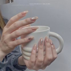 -DAZZLING BEAUTY美甲•美睫专门店