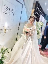 -艾米丽婚纱礼服