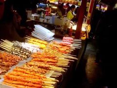 自助取餐区-东门町美食街
