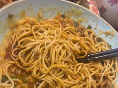 -爆炸头阿姨小四川正宗川味小吃(无任何分店)