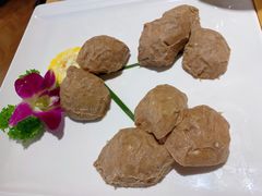 撒尿牛丸-煲大王猪肚鸡·椰子鸡火锅(红谷滩万达店)