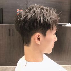 -BULB STUDIO 巴柏明星发型工作室