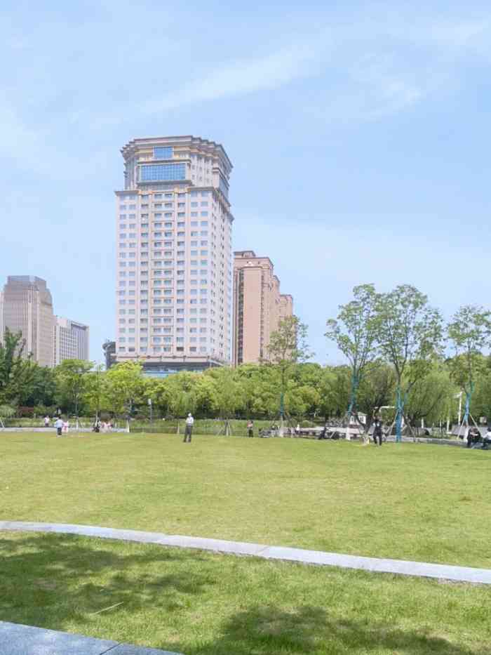 2人赞321432昆山开发区 弘基财富广场 公园/广场黄浦公园打分查看全部