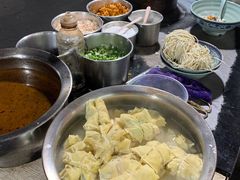 -无名氏宵夜小摊(祝家三姐妹馄饨店)