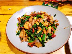 宣威小炒肉-老滇山寨•云南特色菜•地方菜•民族风情歌舞表演(金碧店)