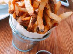 -ROAST coffee & eatery