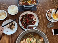 -胡胖子有点味·湘鄂菜(花桥中百仓储店)