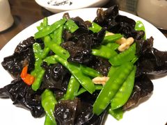 -东口码头·烧鸽子·鱼头泡饼·地方菜(金鹰悦城店)