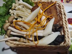 -黑鸡小馆(金源店)