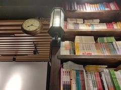 -房角石咖啡与书(吉大南校店)