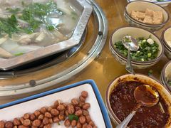 -黎老幺光雾山黄羊汤锅