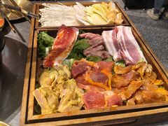 -胡悦里韩式烤肉(芝罘万达广场店)