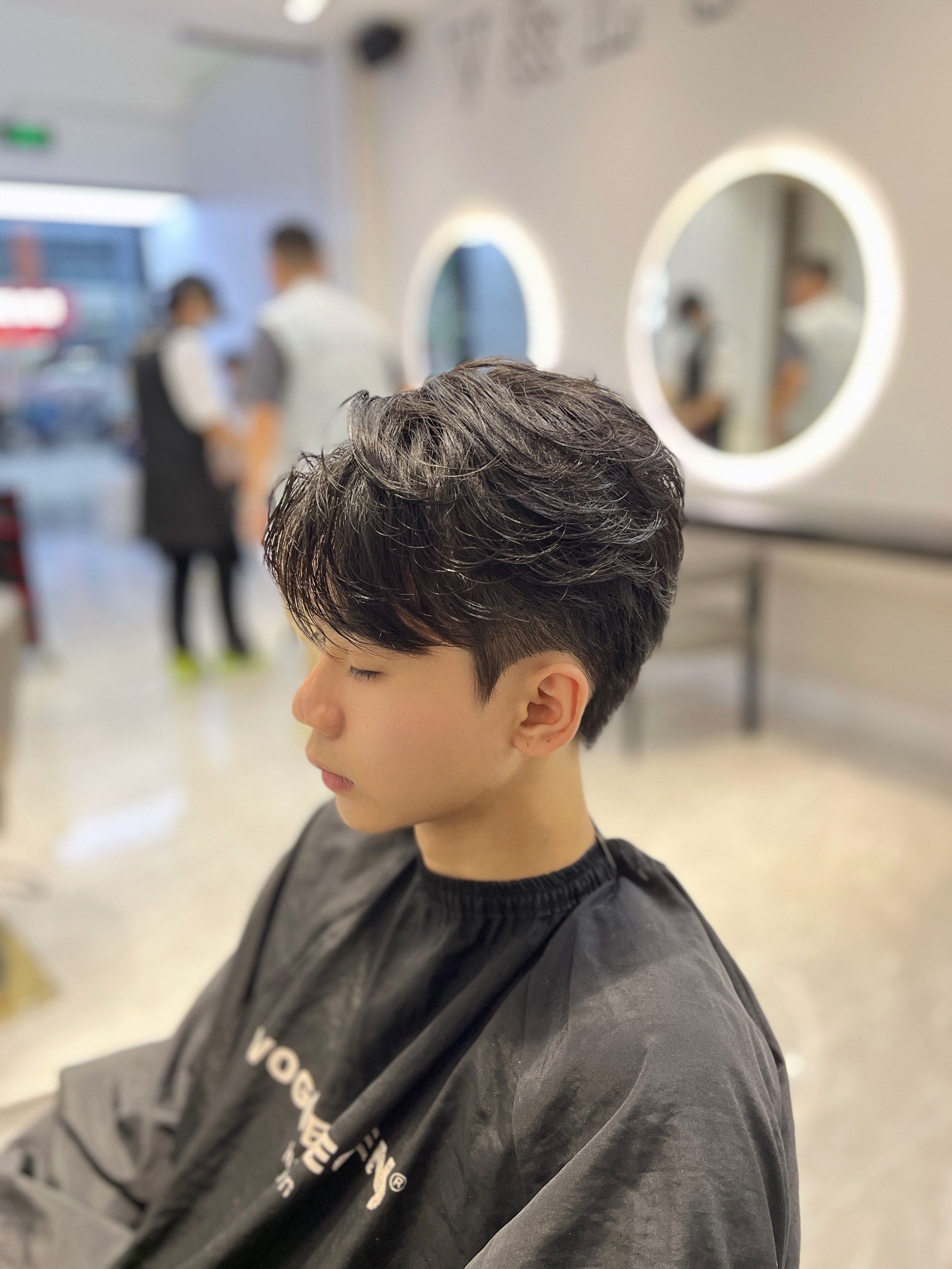 

🌟 自然不造作:韩式纹理烫强调自然流动感,让你的