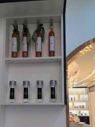 点击看大图 -谦和国际皮肤管理