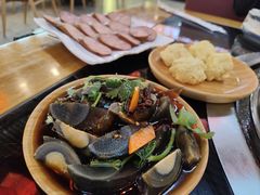 -炖四方东北铁锅炖·烧烤小龙虾(中豪国际店)