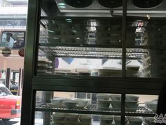 货架-义顺牛奶公司
