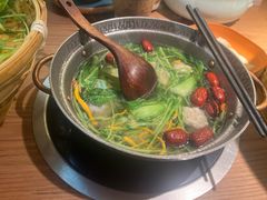 -吃饭皇帝大土家民族菜(正大广场店)