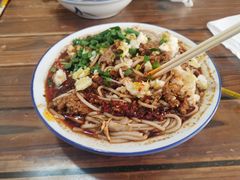 -珀玉莲花白米线店