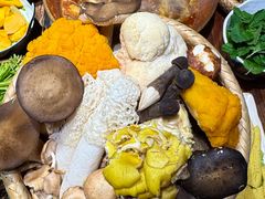 -围炉·云南铜瓢牛肉火锅(桐柏路店)