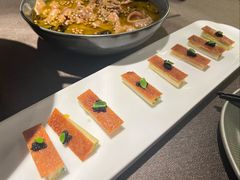 鱼子酱脆皮松板肉-一川二水•粤川醉(CP静安店)