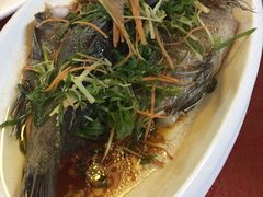 -何乡别院·中式农庄(姑婆山大道店)