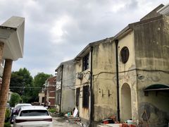 -联华超市(哈密路店)