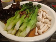 白灼菌菇菜心-新白鹿餐厅(虹桥南丰城店)