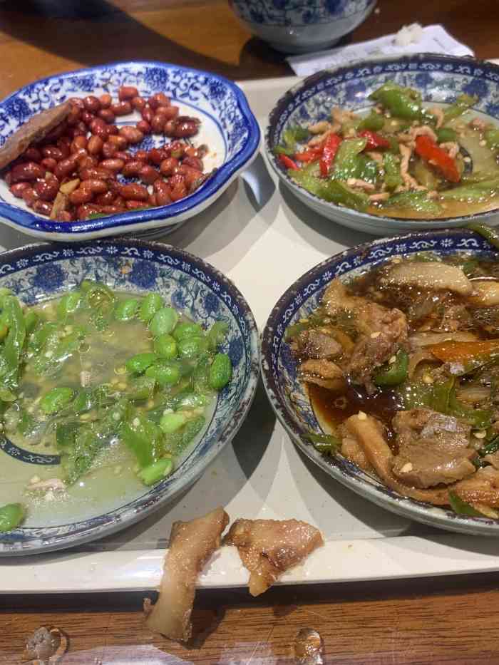 格外香大食堂(王府店)-"有时候菜不新鲜,今天买的馒头馊掉了,下次.