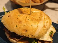 经典秘汁炭烤风味牛堡-必胜客(省府店)