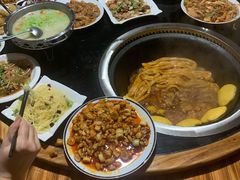 -人民公社铁锅炖·东北菜(卫国道店)