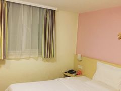 -7天酒店(上海江宁路地铁站玉佛寺店)