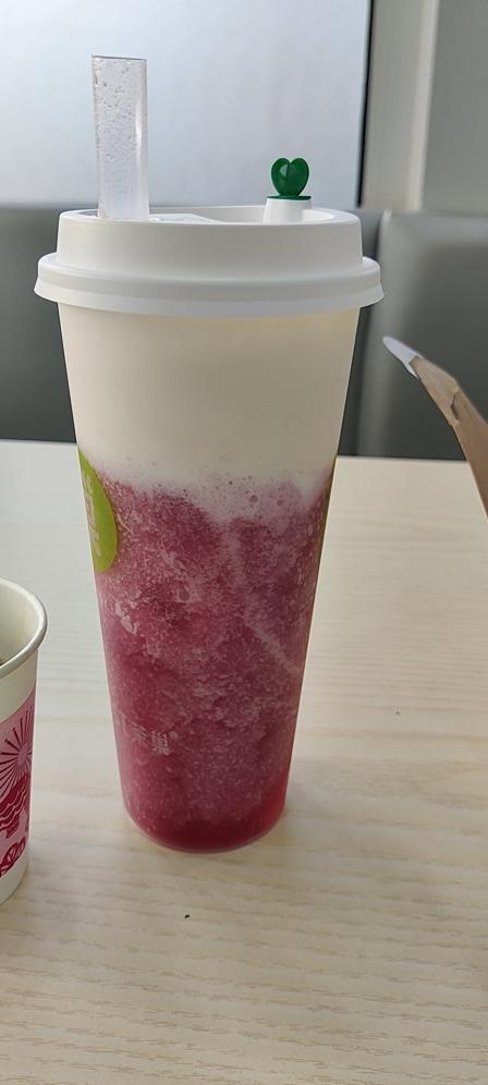 芝士多肉葡萄,很赞!奶盖味足,葡萄味很好