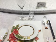 -鞍山大白鲨美食酒店