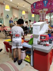 -爆米花儿童美发乐园(市府恒隆广场店)