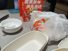 -海底捞火锅(金山百联店)