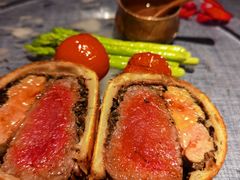 惠灵顿牛排-弦月窗LUNETTE BY AMANDA(复兴路店)