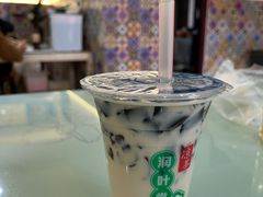 牛奶龟苓膏-润叶堂凉茶(岩屿路店)