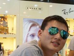 和纪眼镜的帅哥和雷朋酷照哦！-三叶眼镜城批发市场(上海火车站店)