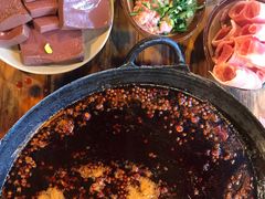 -岗上渣渣老火锅(两路口店)