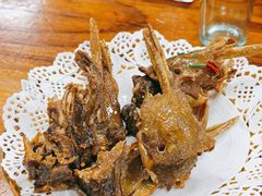 椒盐鸭头-老白酒农家菜馆