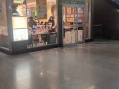 门面-麦当劳(轻轨曹杨路店)