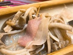 -香巴拉云南餐厅(华莱坞店)