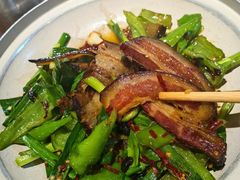 -廖师傅大蒜炒腊肉(袁家岭店)