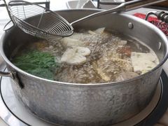 -左庭右院鲜牛肉火锅(浦江欢乐颂店)
