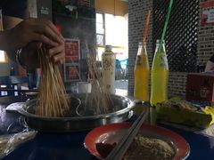 -马路边边串串香(涑河南街店)
