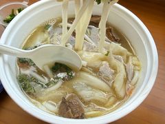 -鑫花溪牛肉米粉(东环大润发店)