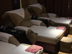 -金色印象·4K影院式足体养生(南坪桃源店)