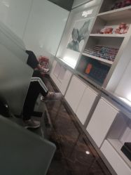 -八佰伴8008星级形象店